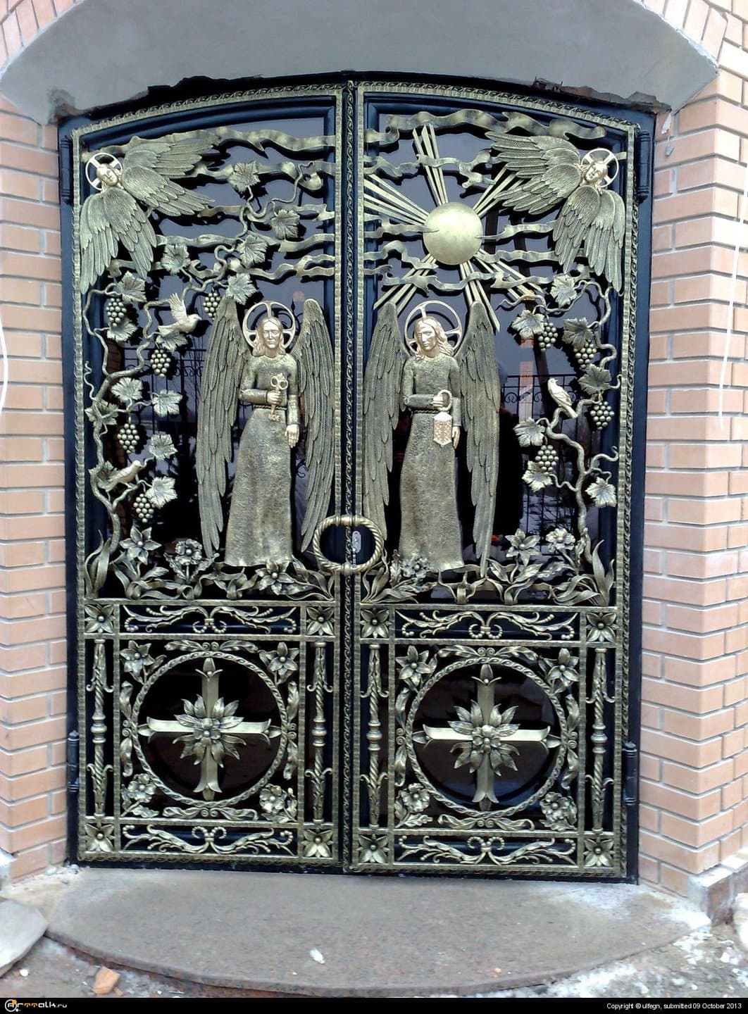 Ворота часовни  в Свято-Покровском , село Боевое под Мариуполем.