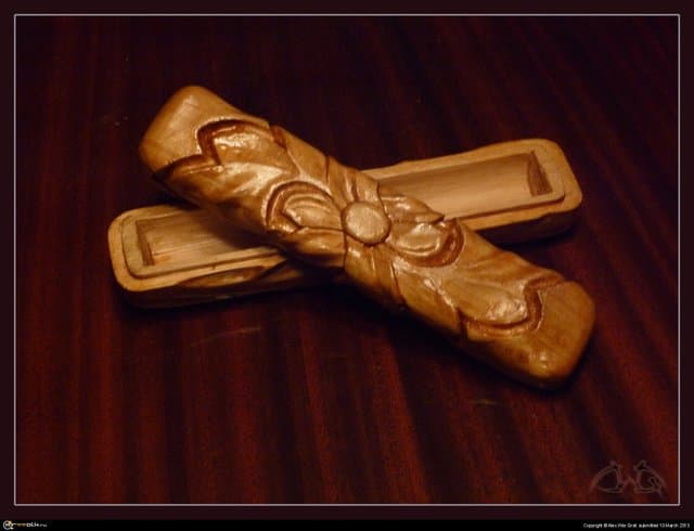 Футляр деревянный