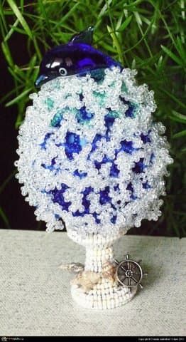 Яйцо с дельфином