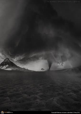 В эпицентре