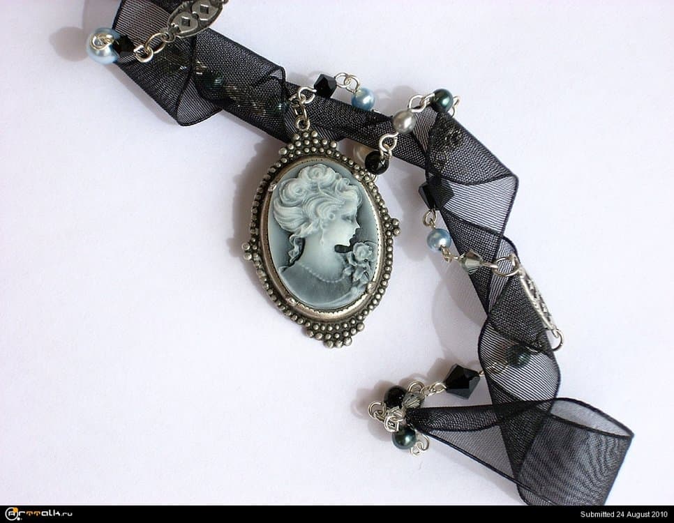 Black_Organza_Pearls_Necklace_by_Aranwen.thumb.jpg.12645ec9d2369ac00640b77f577200e0.jpg