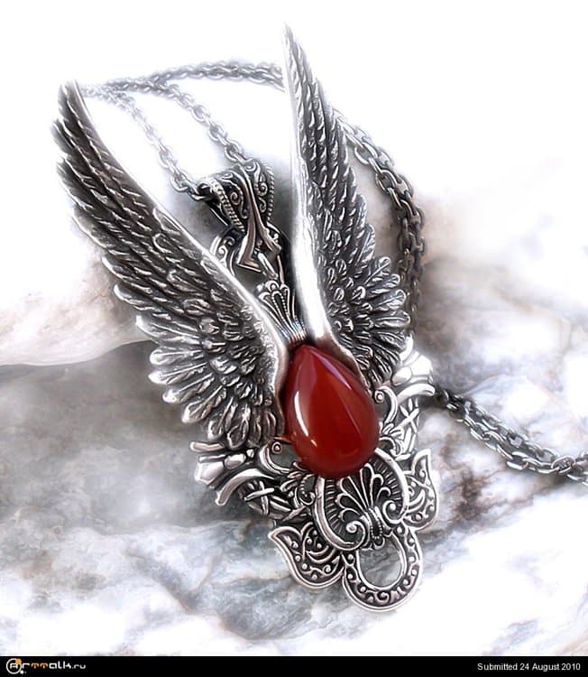 Dark_Angel_Pendant__Carnelian_by_Aranwen.thumb.jpg.683df701d8c2bbc5a27fb1530c96948a.jpg