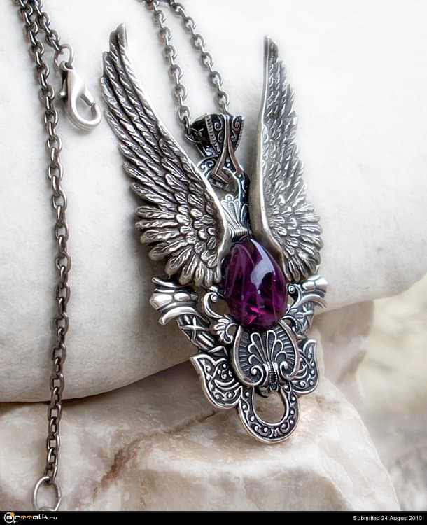 Dark_Angel_Pendant__Purple_by_Aranwen.thumb.jpg.c888f6eb9f2513e9953d2d3c8f38f996.jpg