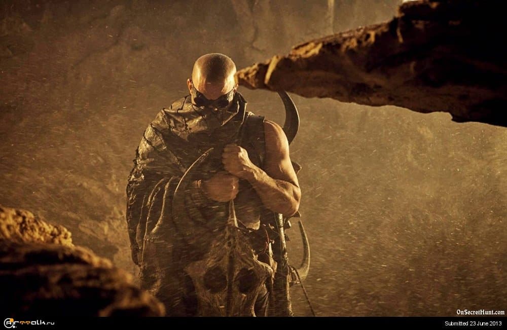 Riddick-2013-HD-Wallpaper.thumb.jpg.a261799ff37bf4a09f3e544da01f7d0a.jpg