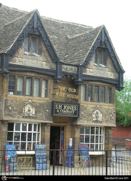 banbury_ton_house_by_photodash.thumb.jpg.76c92bbb60b371849b807d357e8729e3.jpg