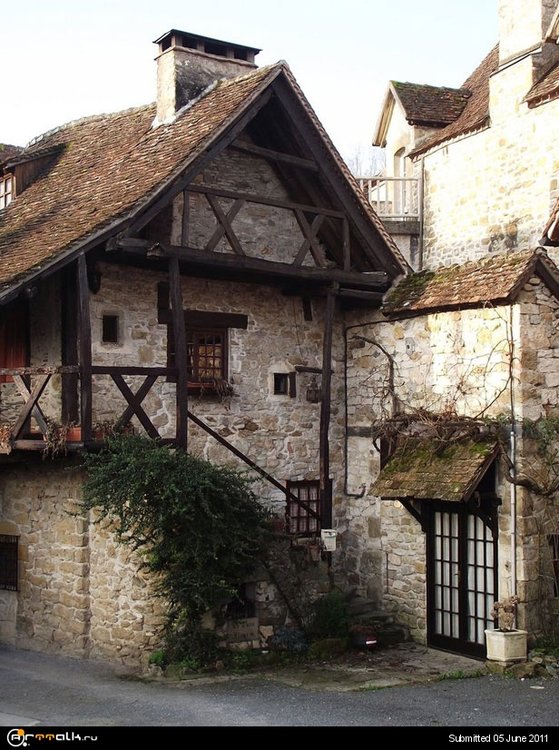 carennac_02___old_house_by_montvalentstock-d3b48wl.thumb.jpg.84ed341acdd20dde4376e2e2305d92d2.jpg