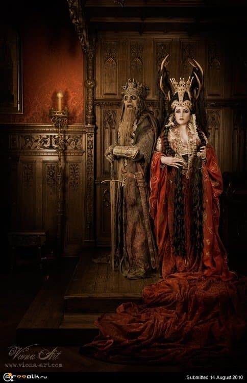 king-and-queen-2.thumb.jpg.66d1a382b3714b625d7378ee63104ca5.jpg