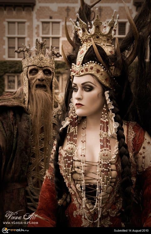 queen-1.thumb.jpg.7a358e30d739fa2ebbc20ff5dcecb23f.jpg