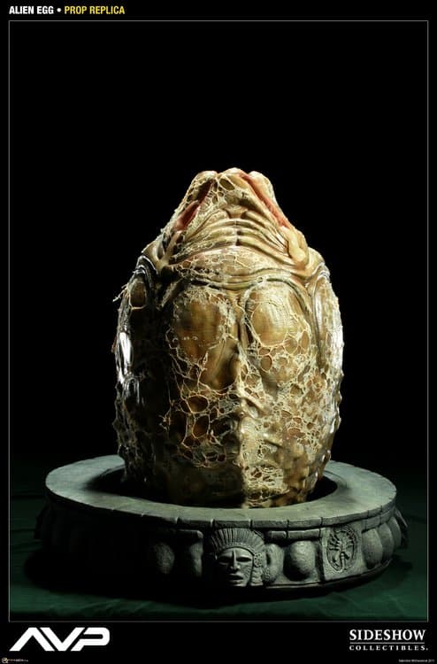 sideshow_alien_egg_prop_replica1.thumb.jpg.baab876c2e5929bf8caeba56cfdb02f2.jpg