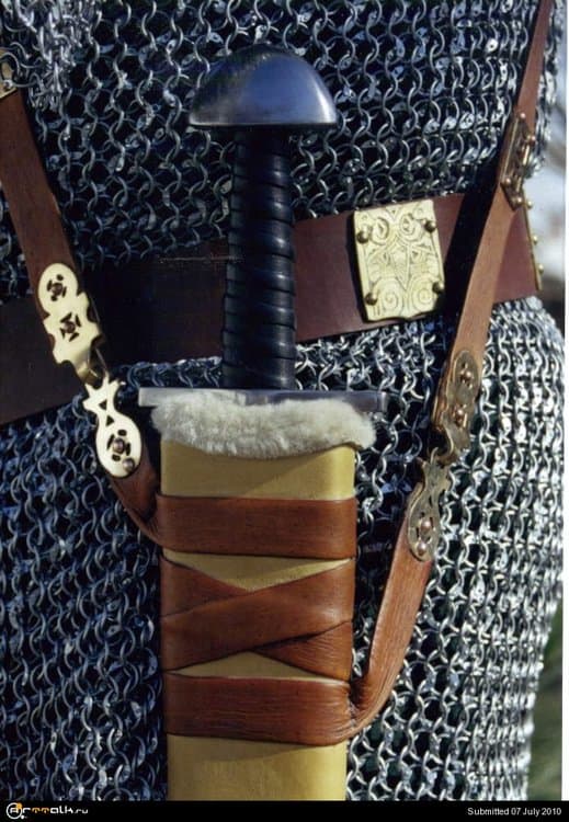 viking_scabbard.thumb.jpg.85544f7e3ceba40831c186b065feb452.jpg