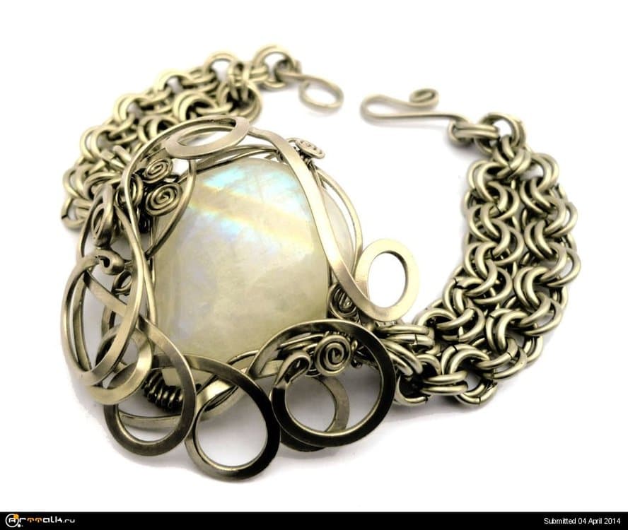 wire_wrap_metal_bracelet_by_hyppiechic-d3hp17m.thumb.jpg.4b81f76f4aecad76a946e499c929462e.jpg