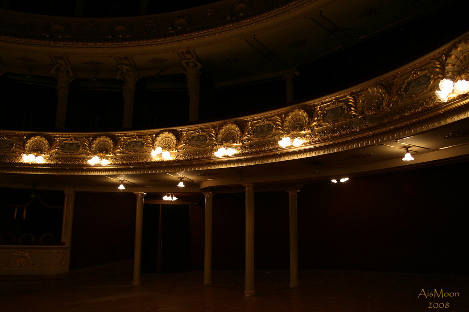 Там бродит призрак оперы… (Оперный театр  г. Львов)